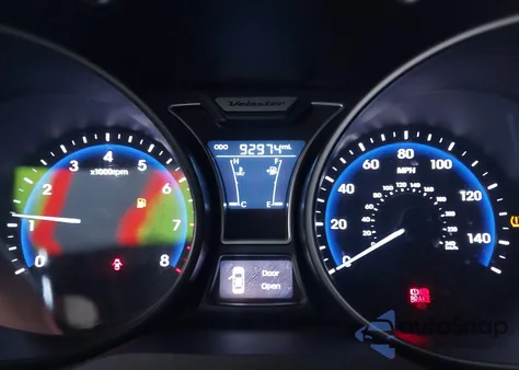 2013 Hyundai Veloster Turbo W/Black z USA, uszkodzony, nr VIN KMHTC6AE5DU154053